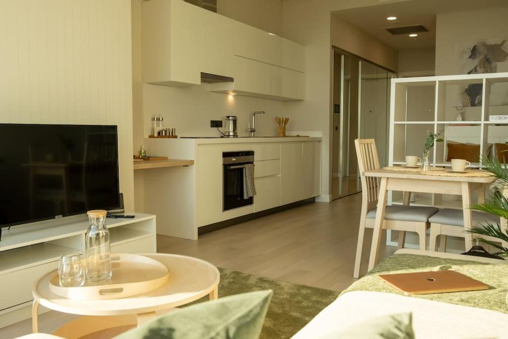 Daire Highest Luxury Tower Skyland Studio Skyline View İstanbul