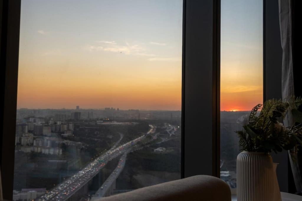 Daire Highest Luxury Tower Skyland Studio Skyline View İstanbul